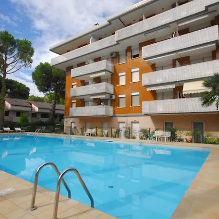 Comfy Near The Apartman *